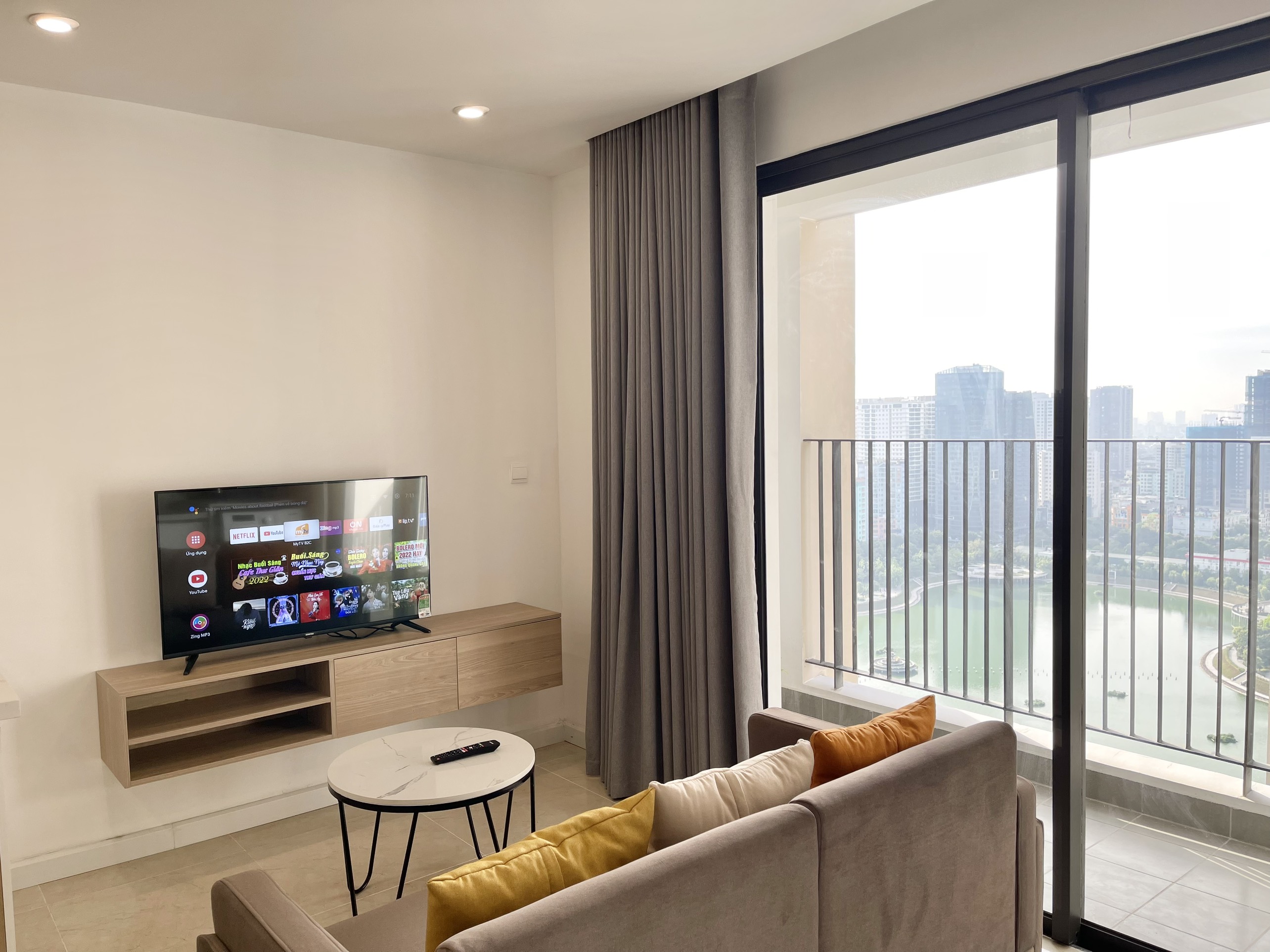 Căn hộ dịch vụ - Studio Dcapital