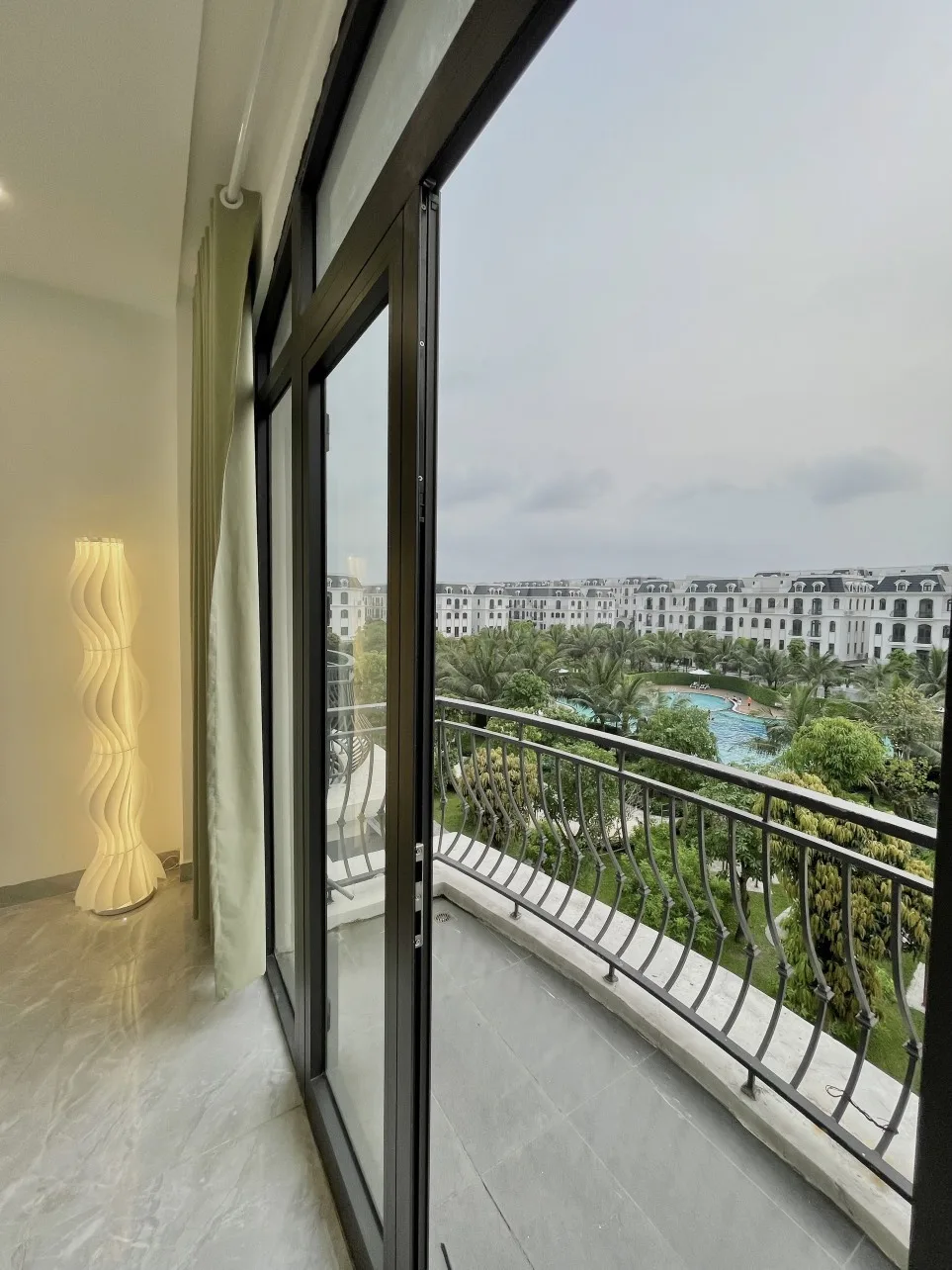 Phòng đơn có máy chiếu homestay ocean park 2,3