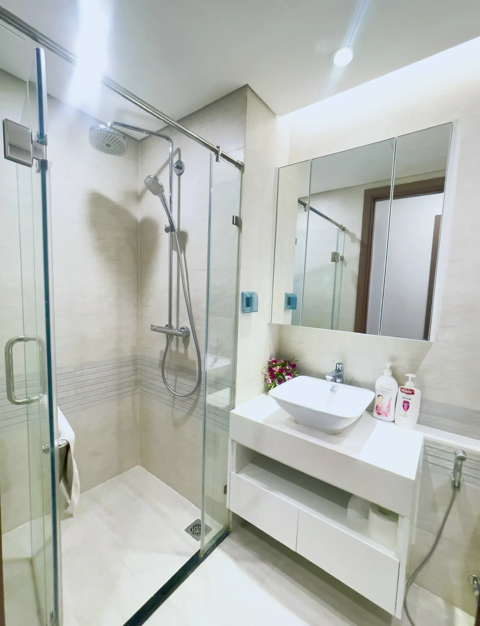 Homestay Vinhomes Metropolis - Căn hộ dịch vụ