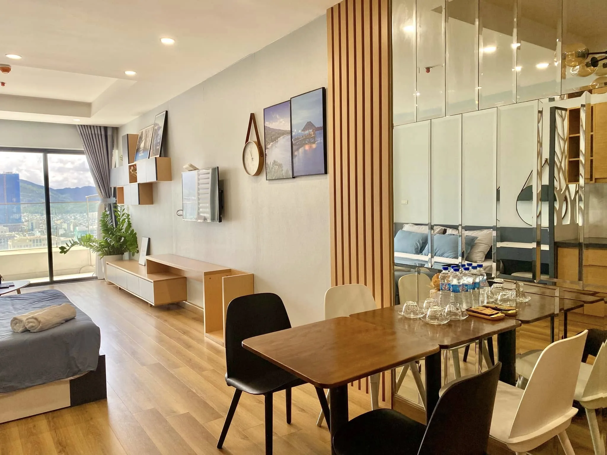 Căn hộ dịch vụ Quy Nhơn - Tòa Khách sạn TMS View Biển