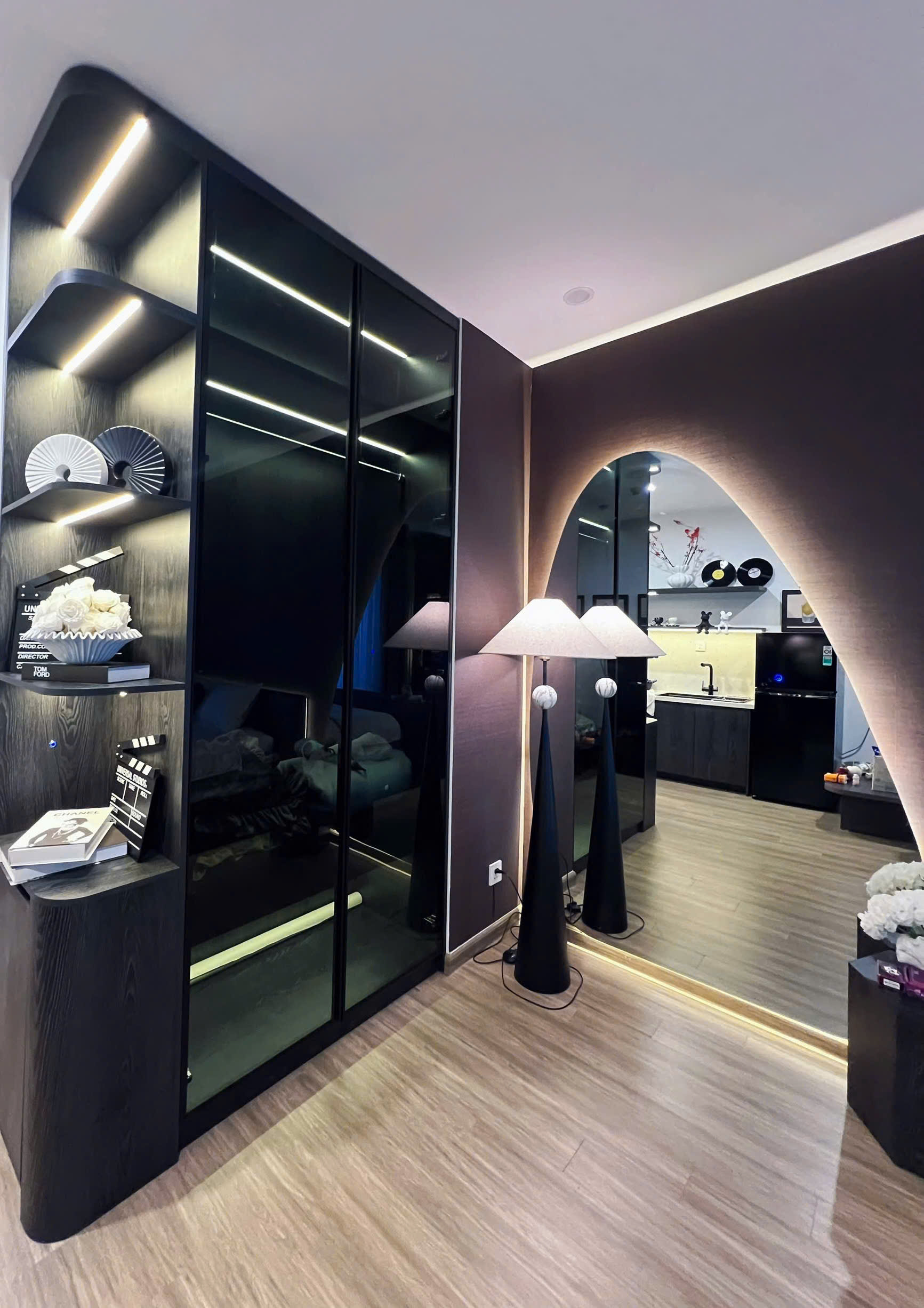 Căn hộ dịch vụ Vinhomes Cổ Loa Global Gate View bể bơi