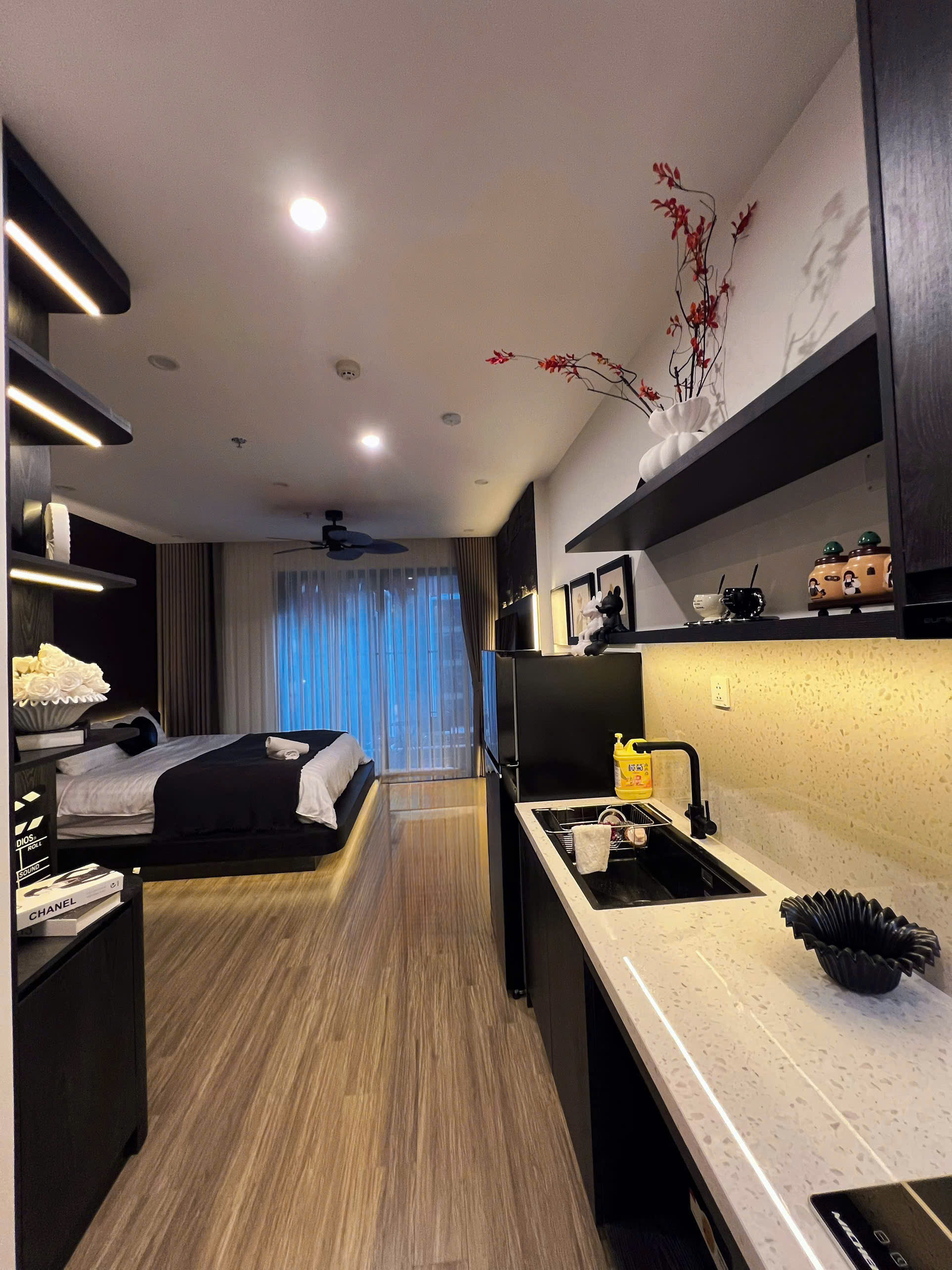 Căn hộ dịch vụ Vinhomes Cổ Loa Global Gate View bể bơi
