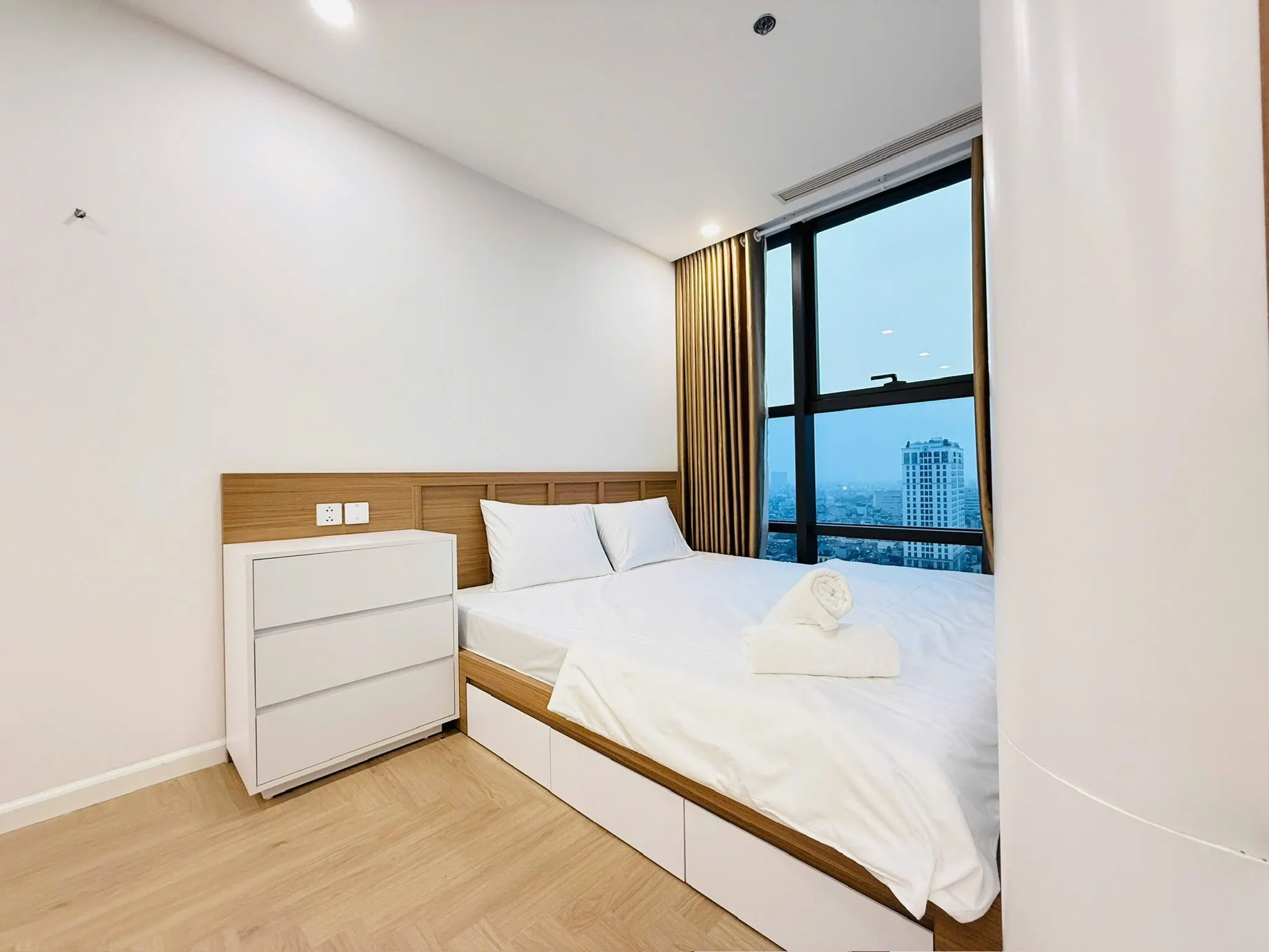 Homestay Đường Láng View Đẹp The Ninety