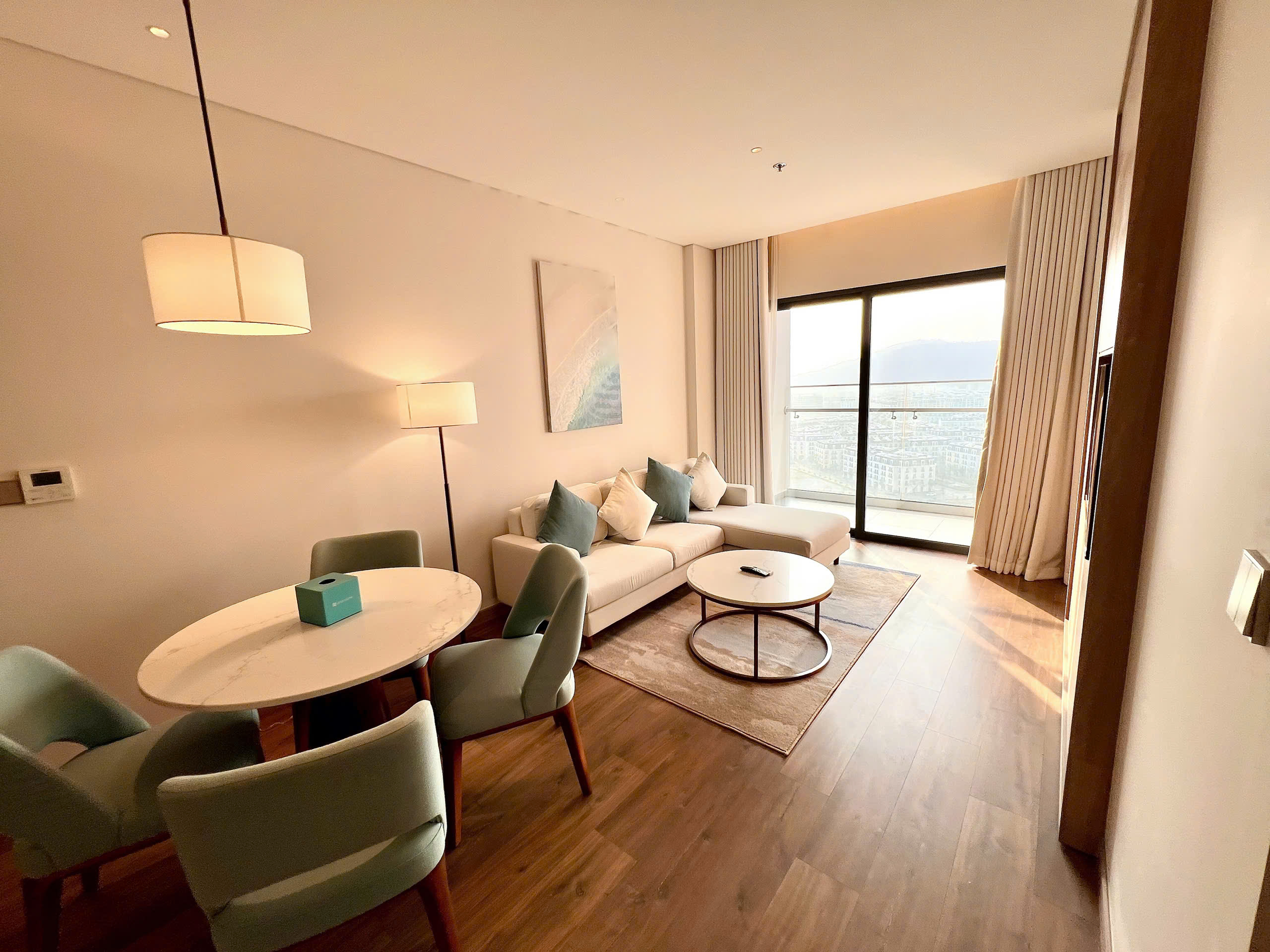 SUN FAMILY HOMESTAY A1607 VIEW BIỂN ALACARTE HẠ LONG