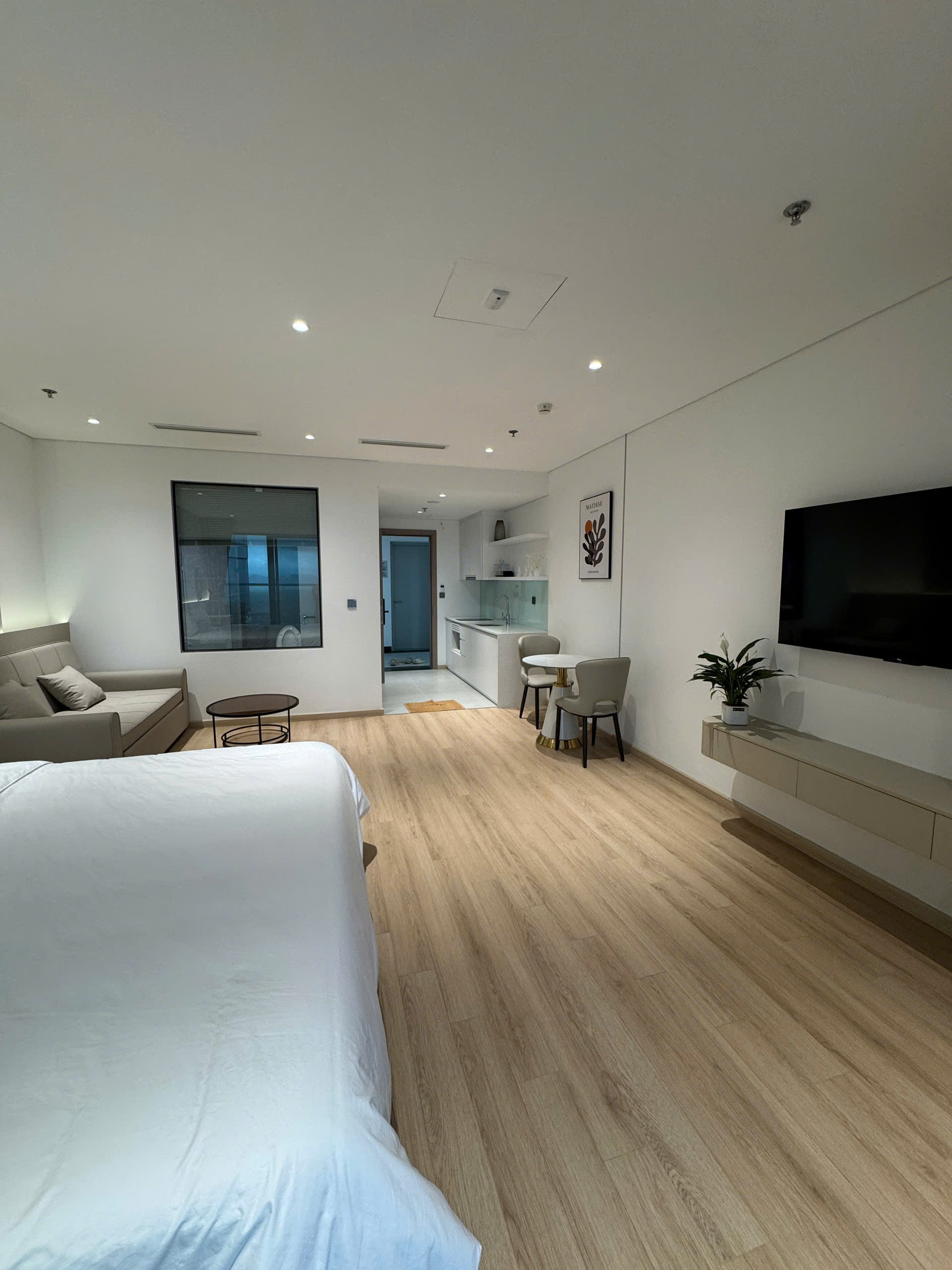 Homestay The Holiday Hạ Long Giá Tốt
