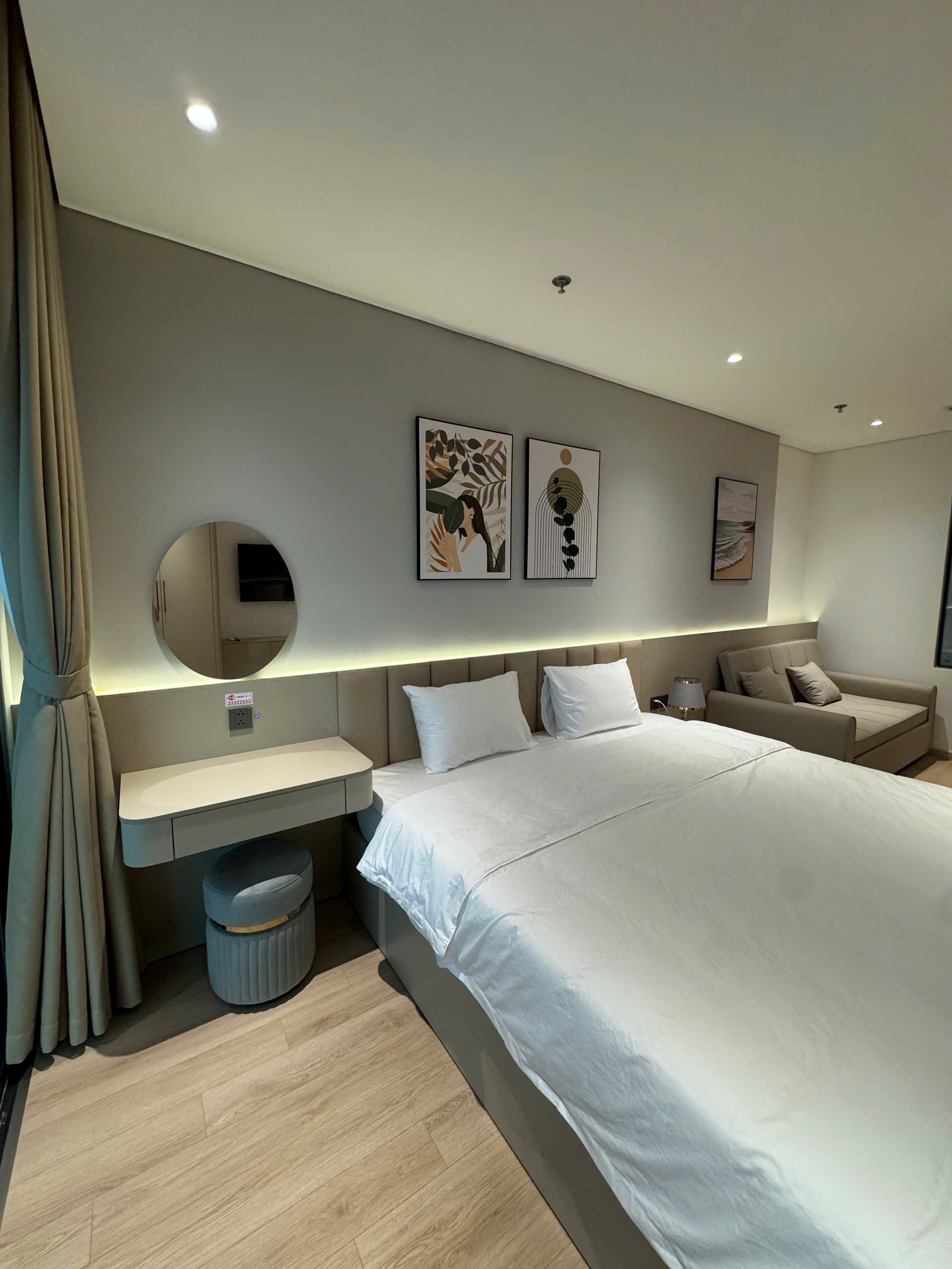 Homestay The Holiday Hạ Long Giá Tốt