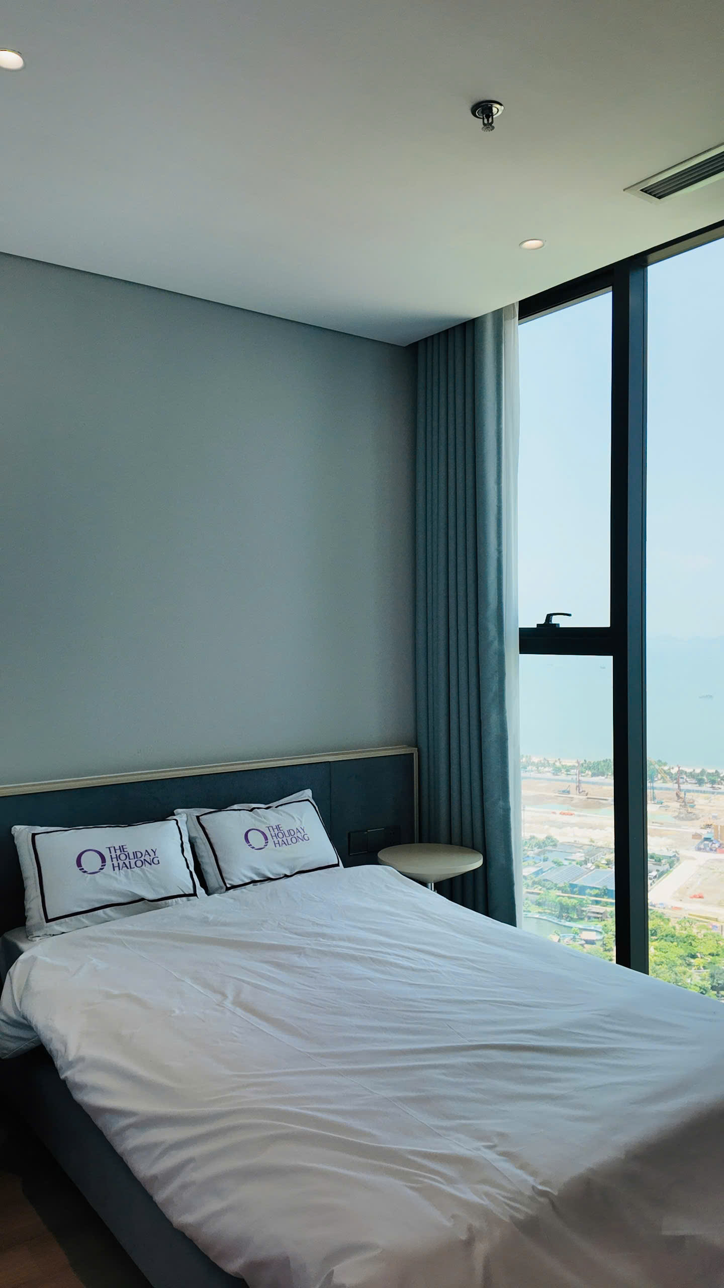 Homestay The Holiday Hạ Long Gần Biển