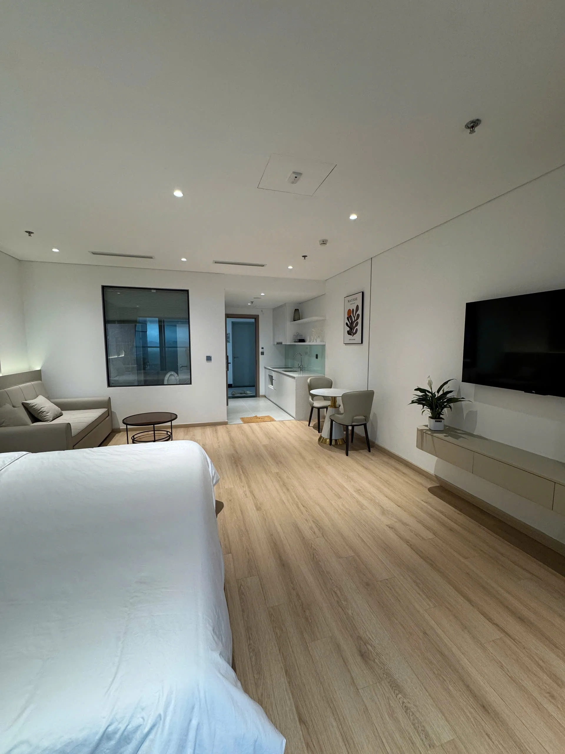 Homestay The Holiday Hạ Long Giá Tốt