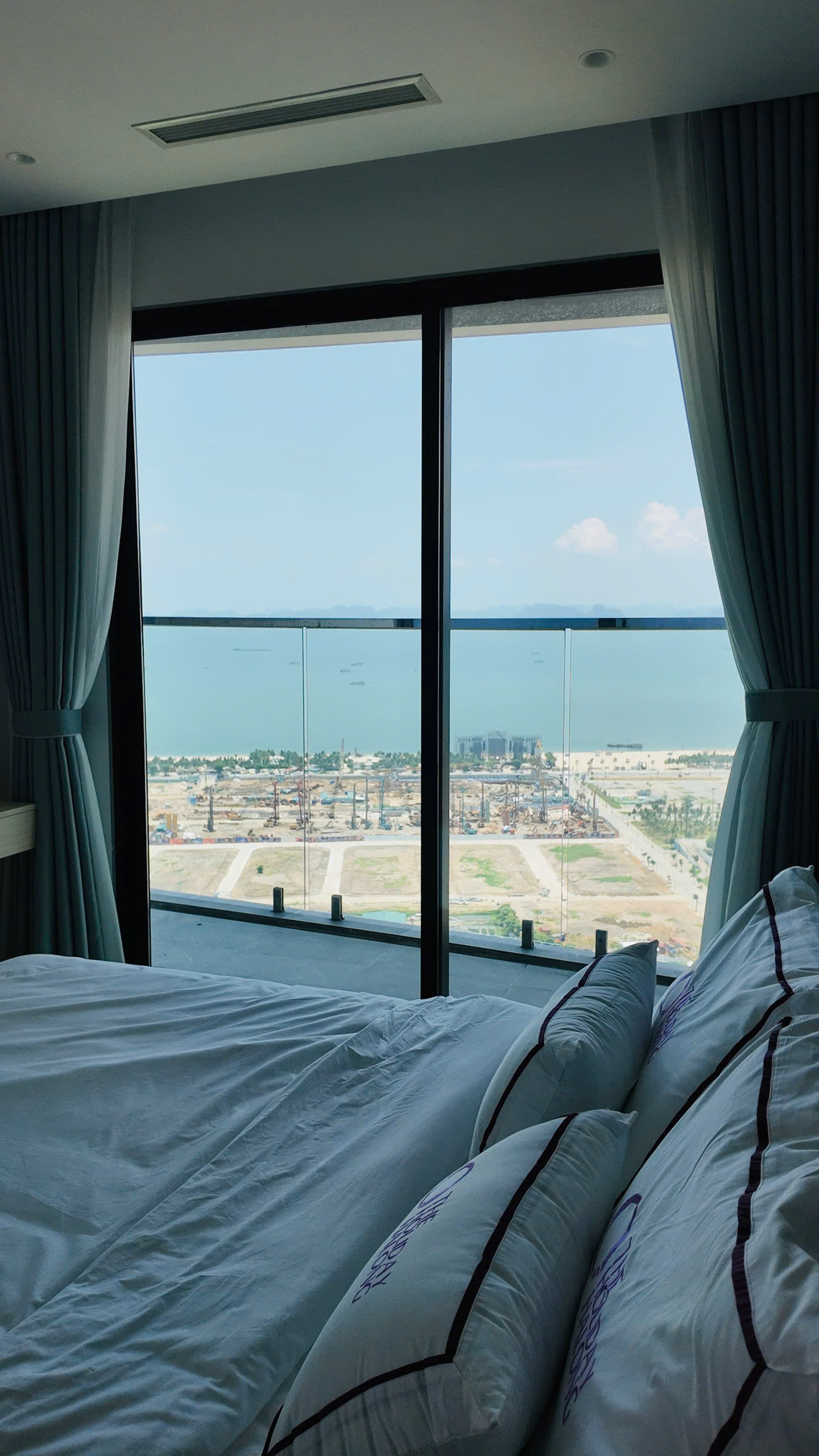 Homestay The Holiday Hạ Long Gần Biển