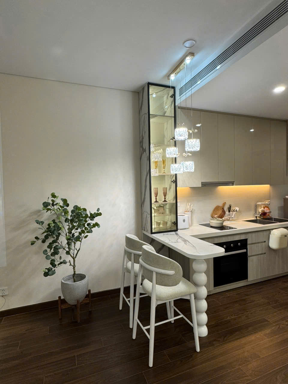 Lá Bình Yên Studio B.2910 - Vinhomes Smart City