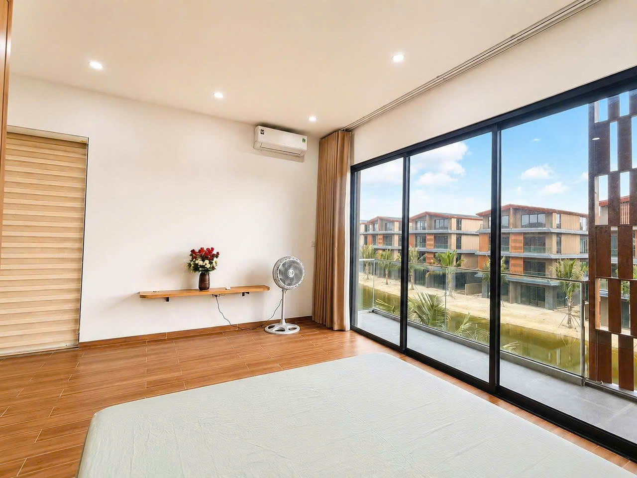 Triều Êm Studio - Homestay Vinhomes Vũ Yên